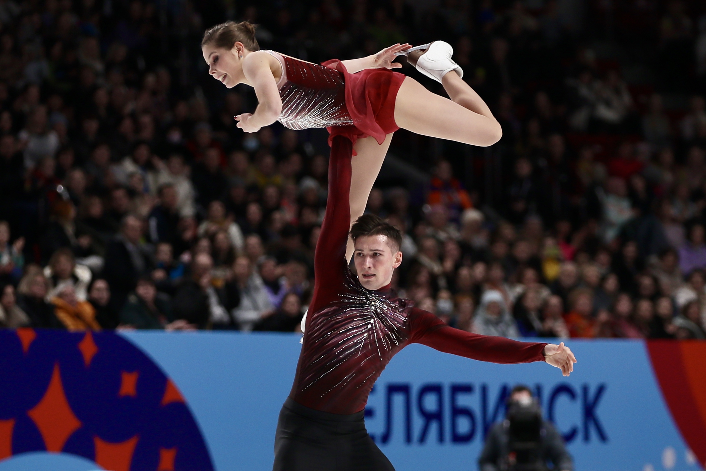 Шик, блеск и красота — итоги первого дня чемпионата России по фигурному